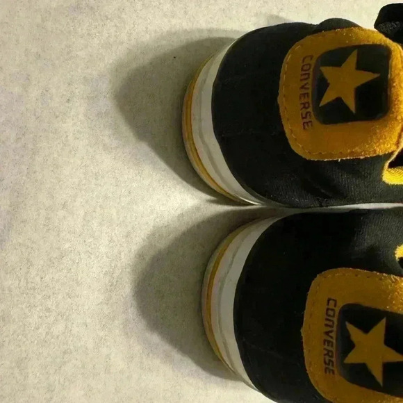 Preowned Converse Black and Yellow All Stars Men’s size 9 Women’s 11 - Picture 15 of 15